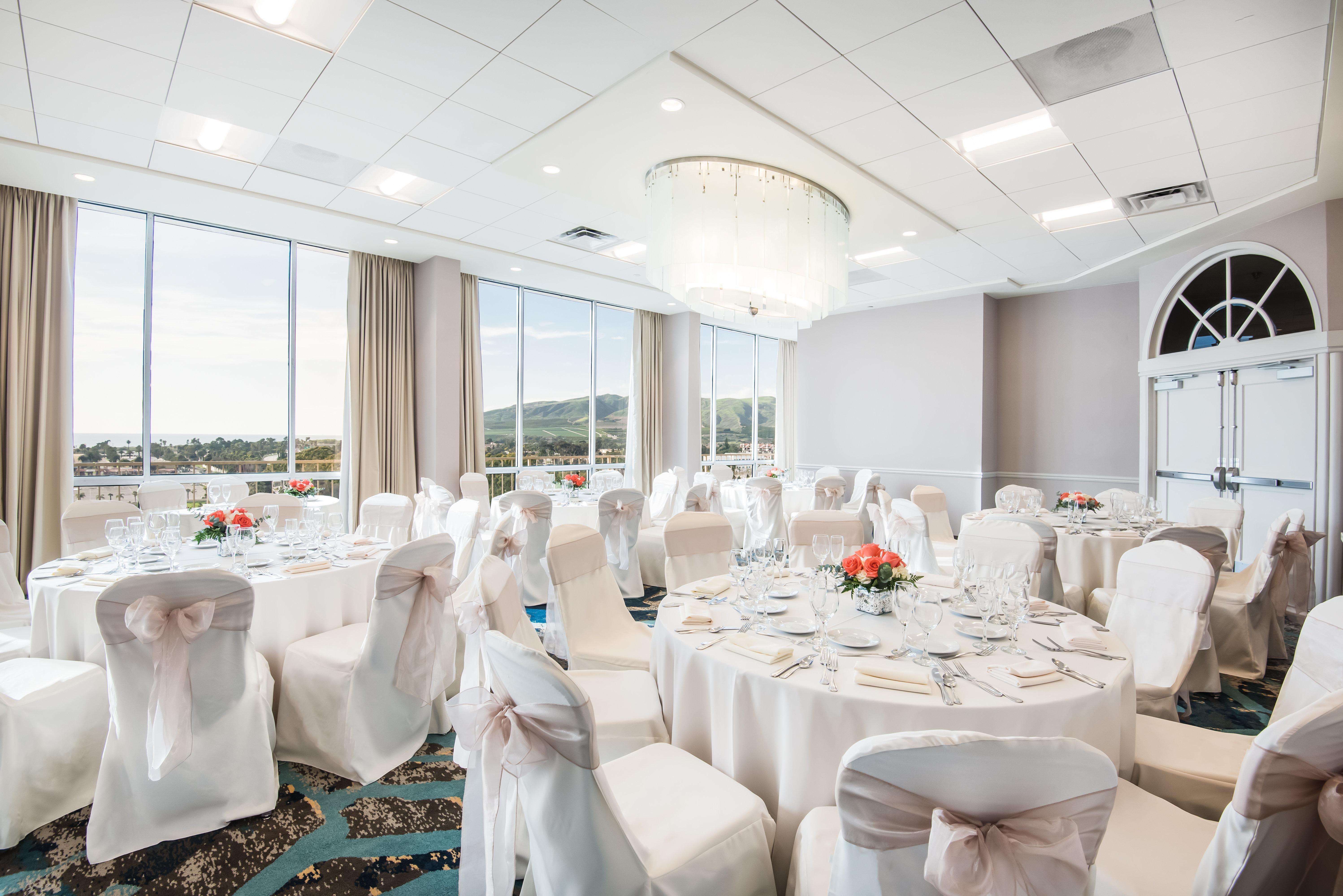 Crowne Plaza Ventura Beach By Ihg Exterior photo
