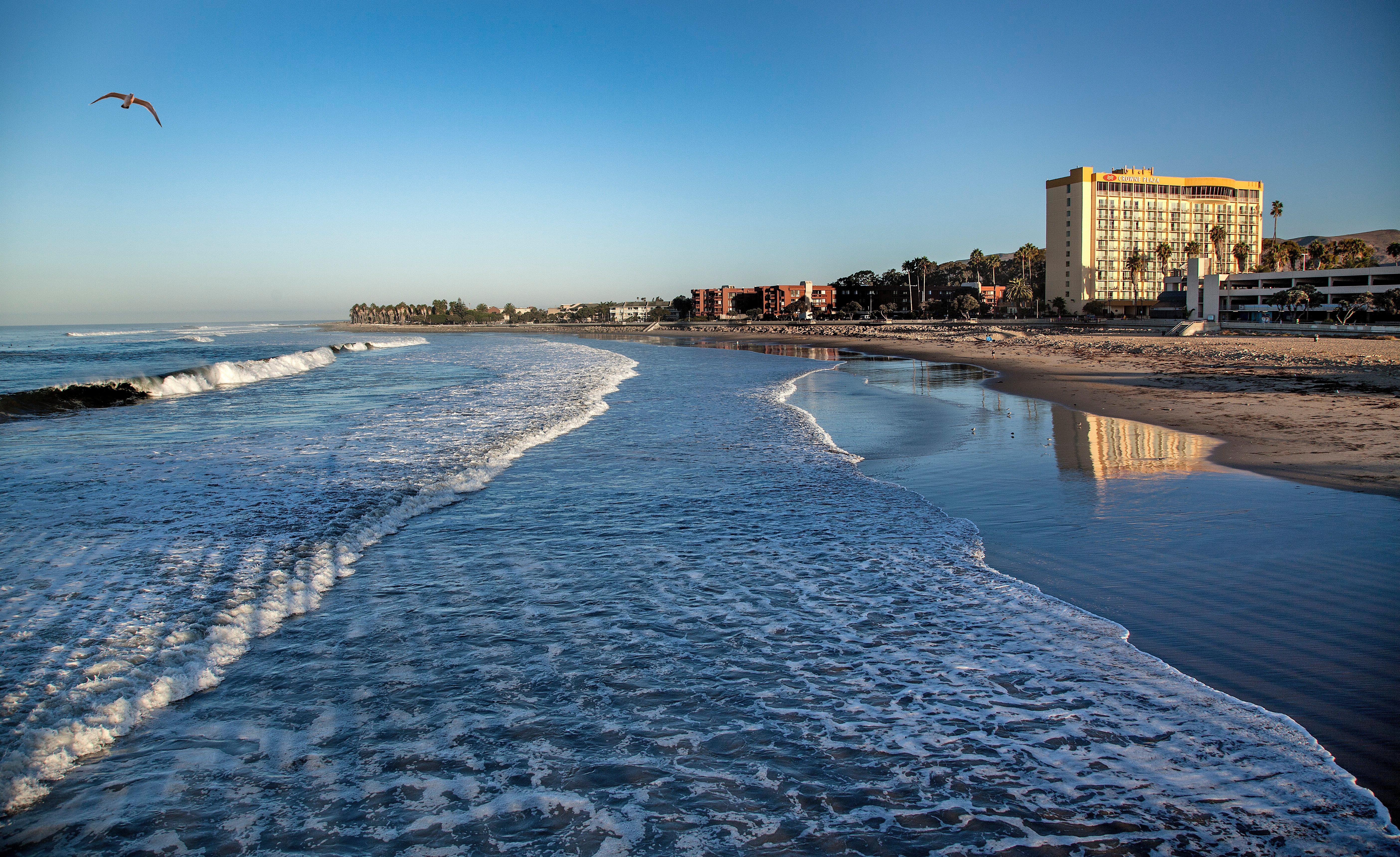 Crowne Plaza Ventura Beach By Ihg Exterior photo